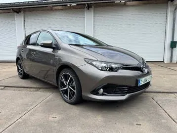 Toyota Auris 2018 photo 3