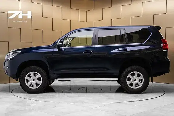 Toyota Land Cruiser 2022 photo 2