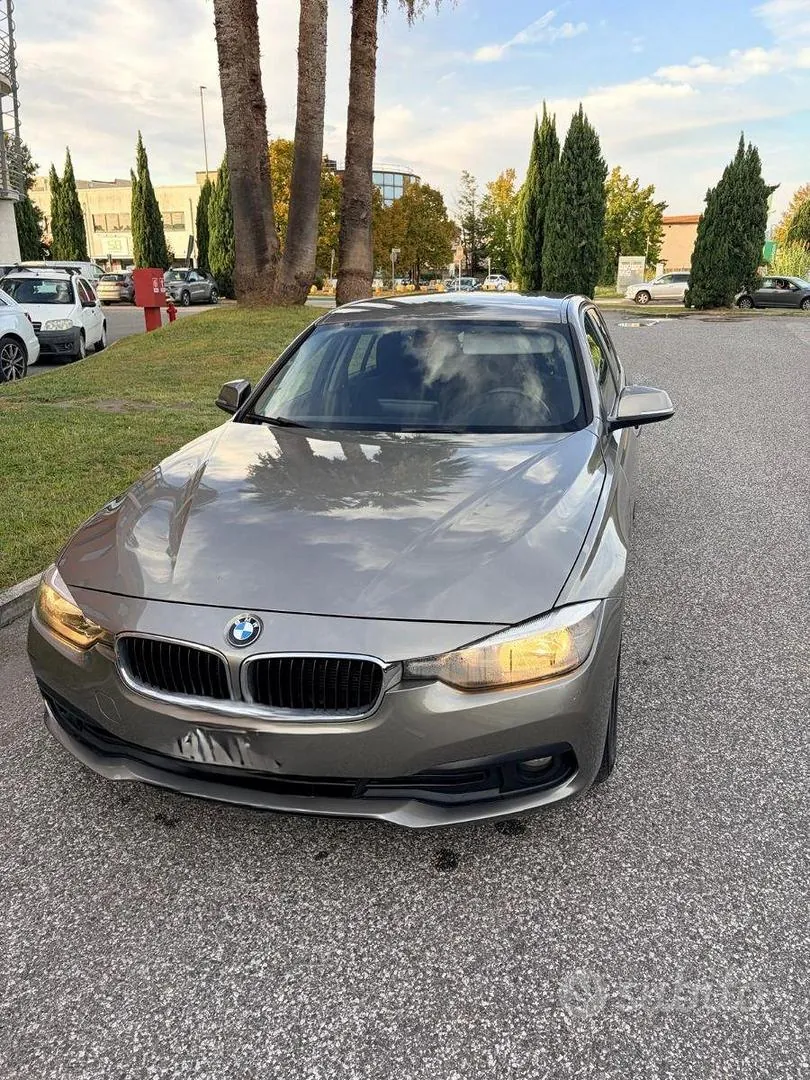 BMW 318 2016 photo 3