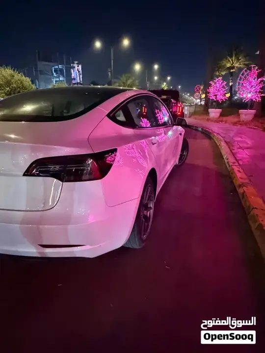 Tesla Model 3 2023 photo 3
