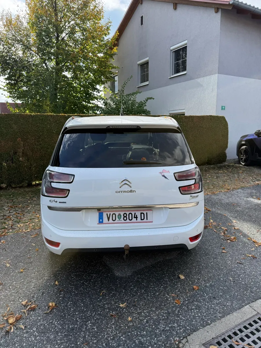 Citroen Grand C4 Picasso 2015 photo 2