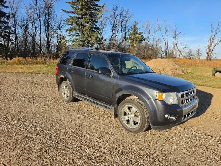 Ford Escape 2009 photo 3