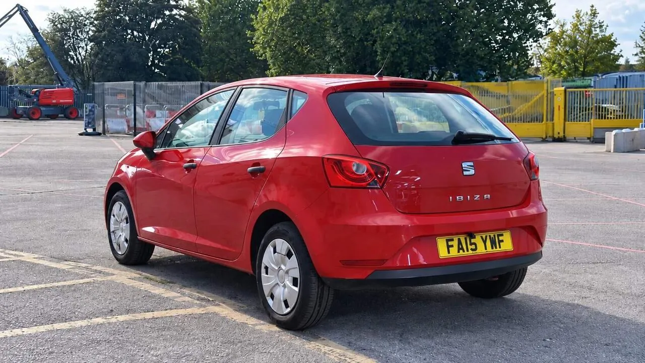 Seat Ibiza 2015 photo 3