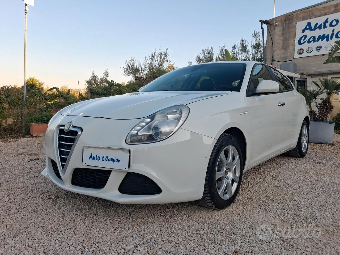 Alfa Romeo Giulietta 2011 photo 4