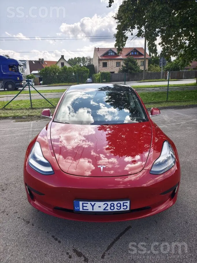 Tesla Model 3 2019 photo 4