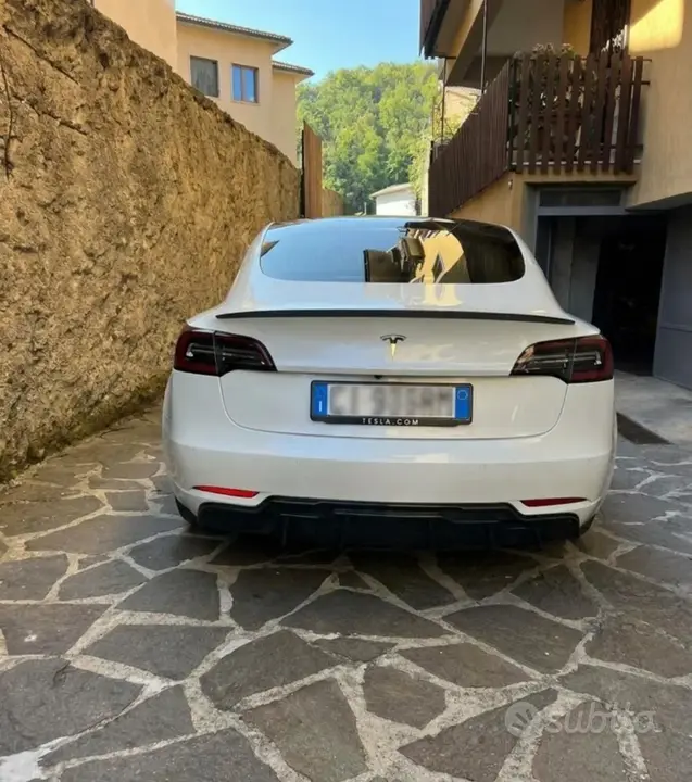 Tesla Model 3 2020 photo 2