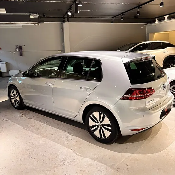 Volkswagen E-Golf 2017 photo 3
