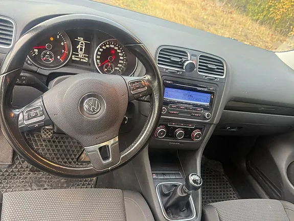 Volkswagen Golf Vi 2010 photo 2