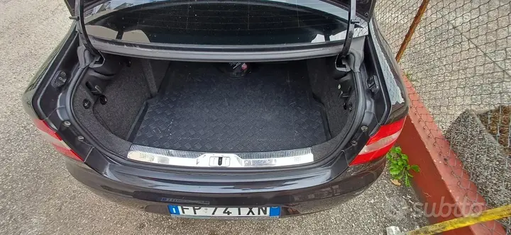 Skoda Superb 2019 photo 5