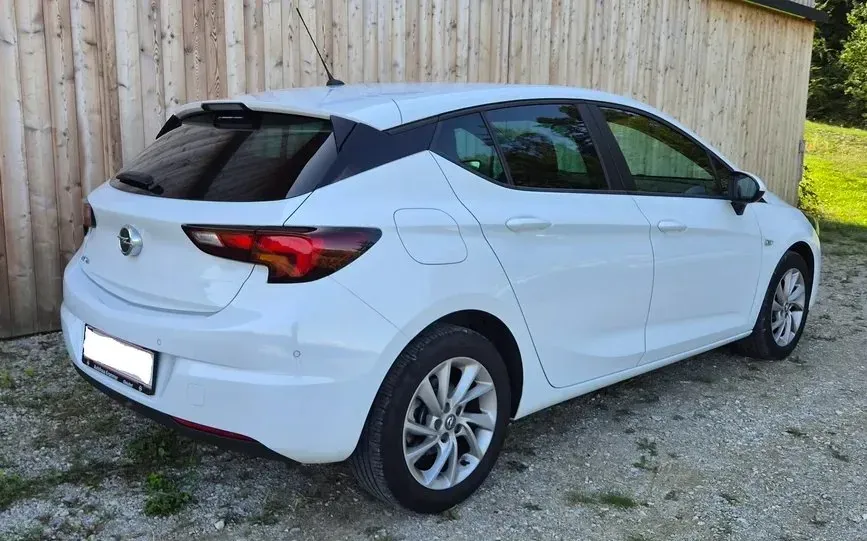Opel Astra 2020 photo 2