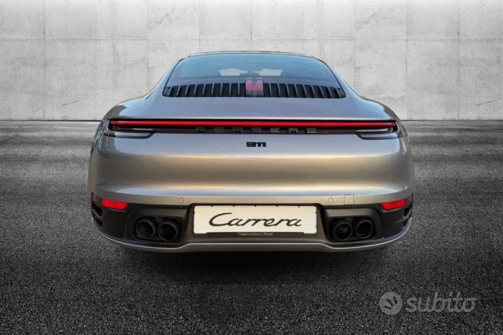 Porsche 911 2020 photo 5
