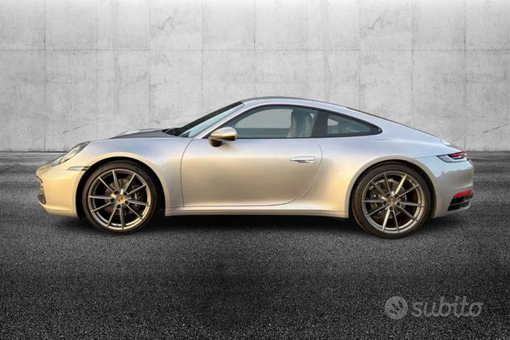 Porsche 911 2020 photo 4
