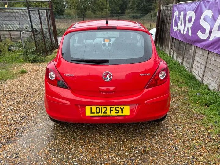 Vauxhall Corsa 2012 photo 3