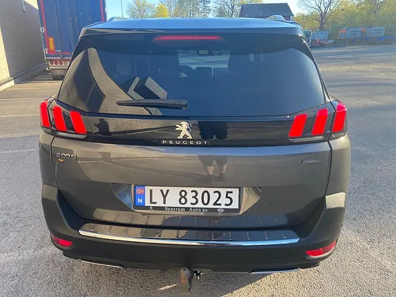 Peugeot 5008 2018 photo 2