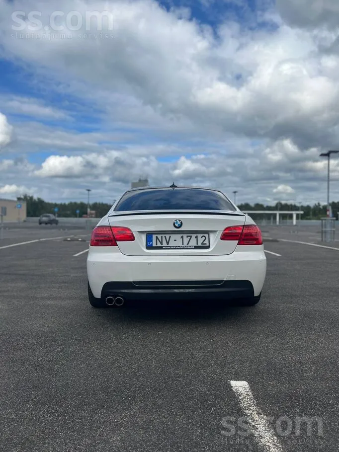 BMW 325D 2011 photo 4