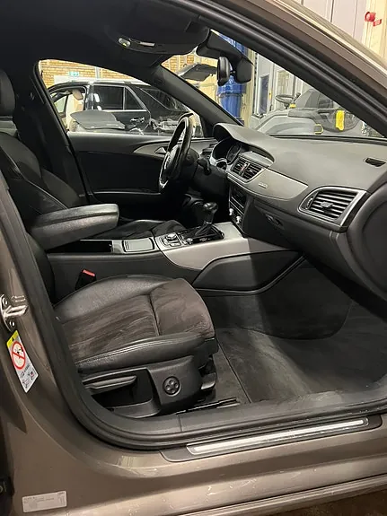 Audi A6 2013 photo 2