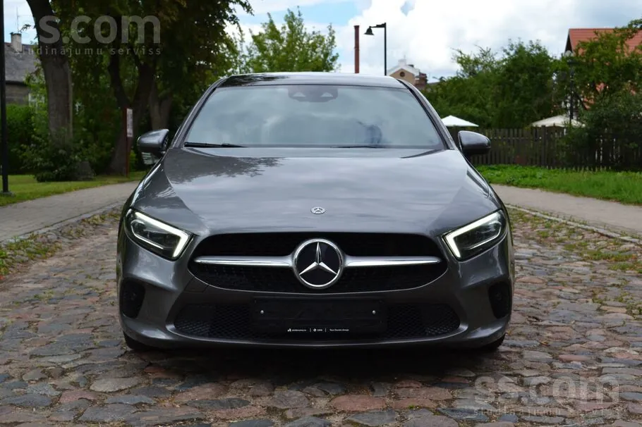 Mercedes-Benz A180 2019 photo 2