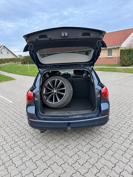 Opel Astra 2011 photo 5