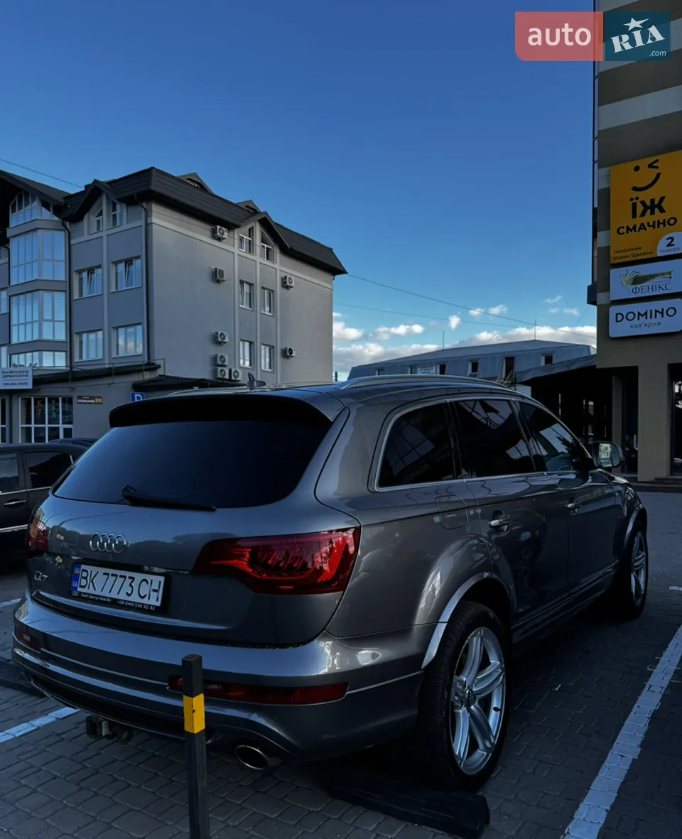 Audi Q7 2011 photo 3