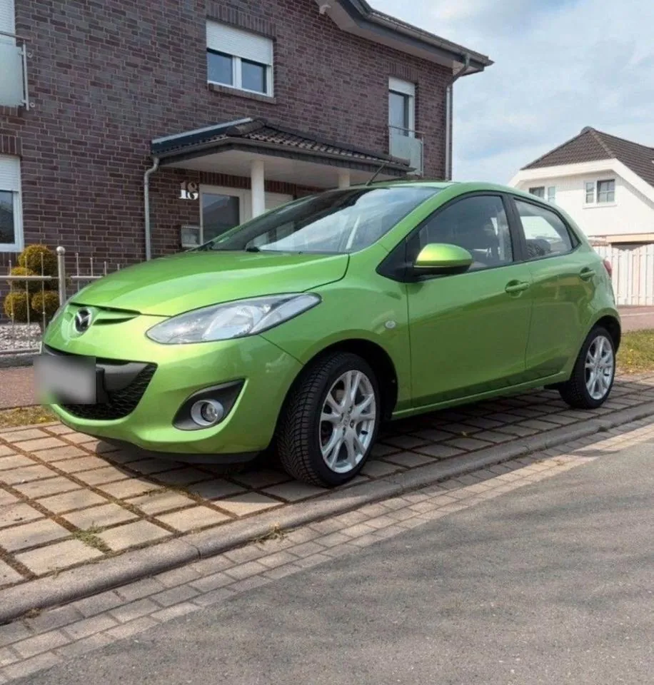 Mazda 2