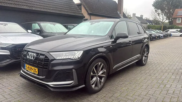 Audi Q7 2020 photo 2