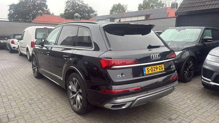 Audi Q7 2020 photo 3
