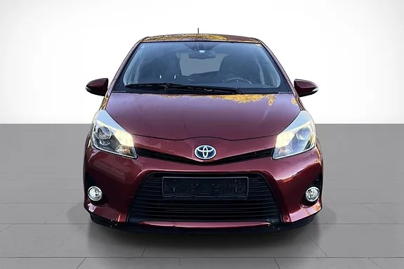 Toyota Yaris 2013 photo 2