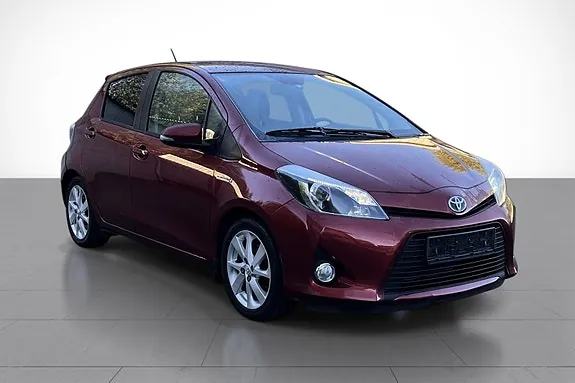 Toyota Yaris 2013 photo 3