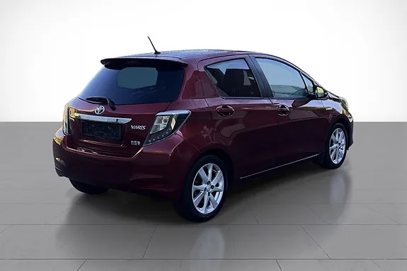 Toyota Yaris 2013 photo 5