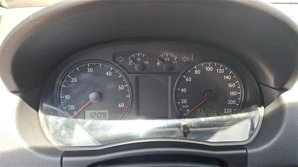 Volkswagen Polo 2005 photo 3