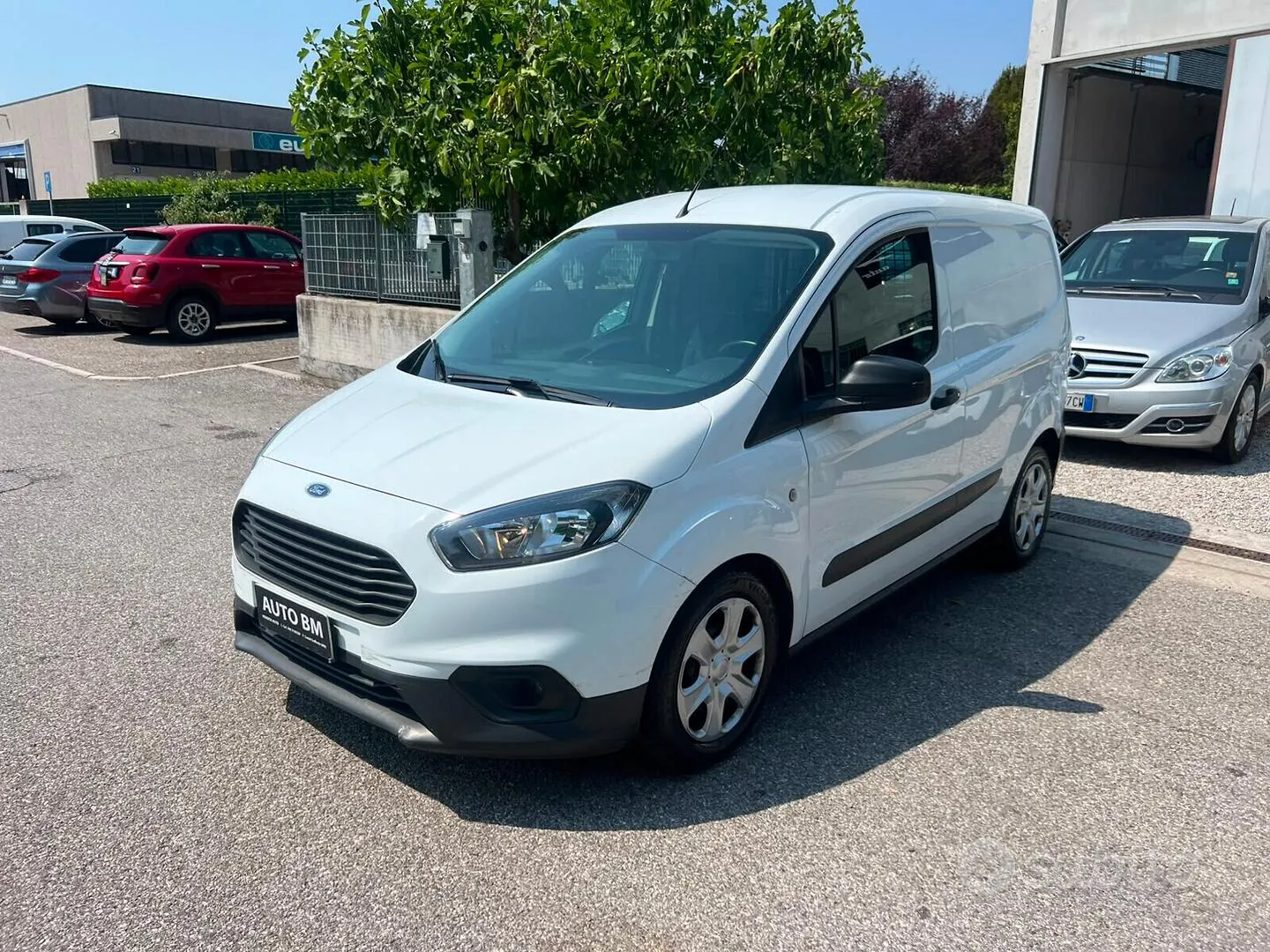 Ford Transit Courier 2021 photo 2