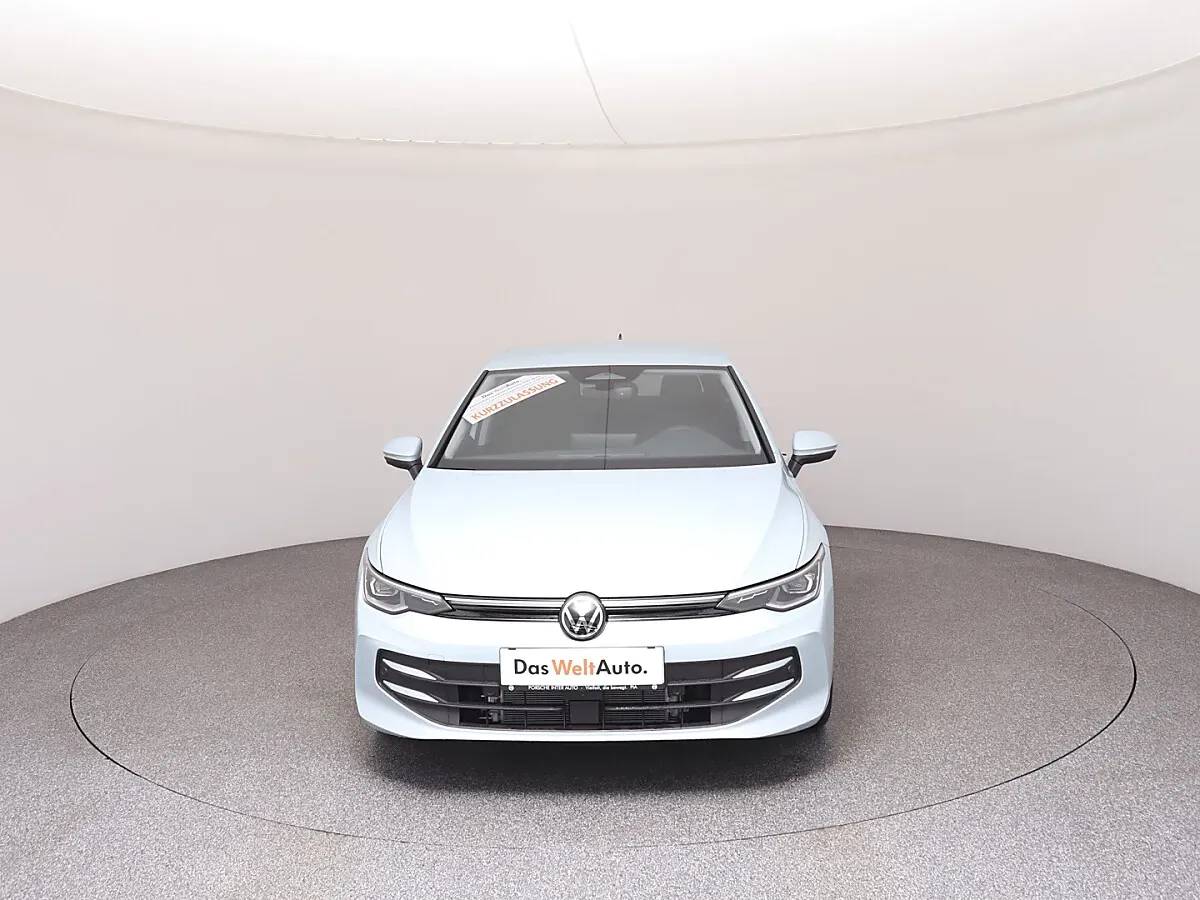 Volkswagen Golf 2026 photo 3