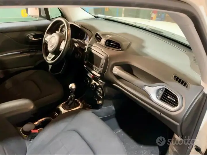 Jeep Renegade 2016 photo 5