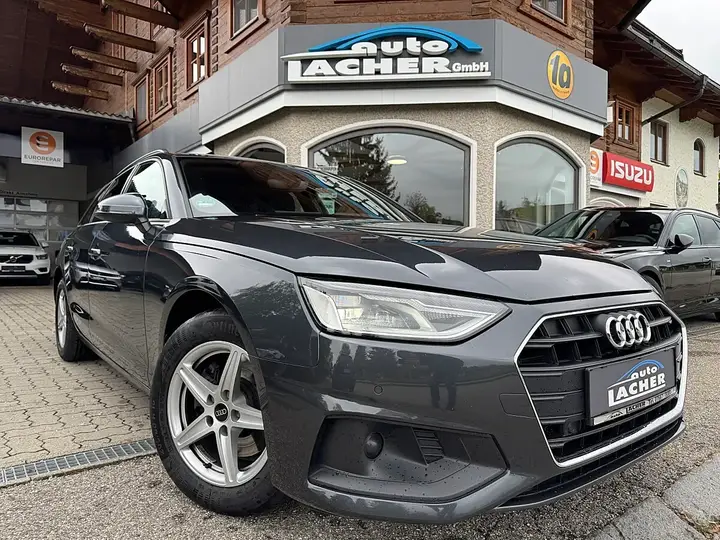 Audi A4 2023 photo 3