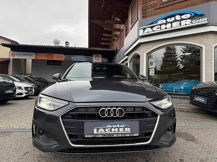 Audi A4 2023 photo 2