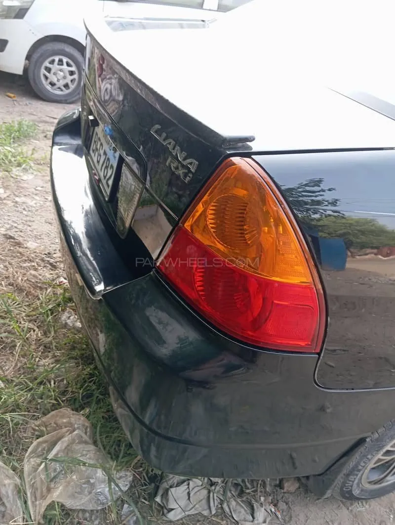 Suzuki Liana