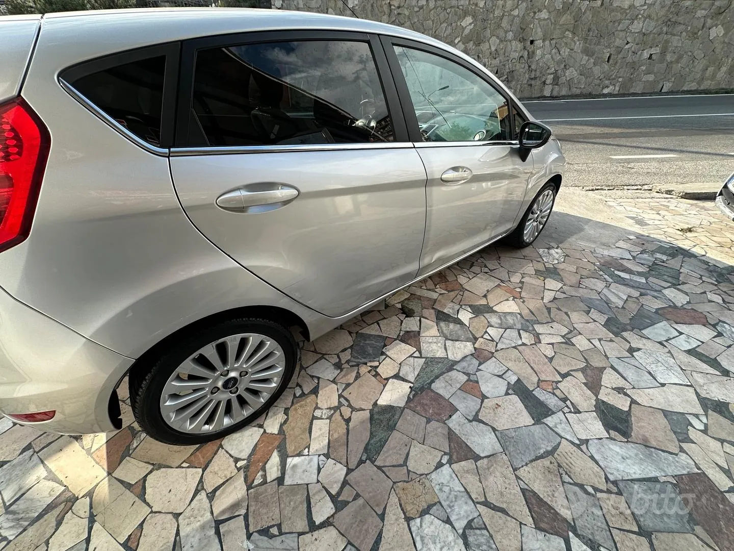 Ford Fiesta 2009 photo 4