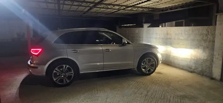 Audi Q5 2015 photo 2