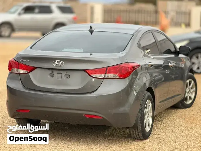 Hyundai Elantra 2013 photo 4