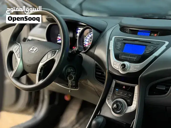 Hyundai Elantra 2013 photo 3
