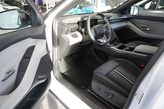 Ford Capri 2026 photo 2