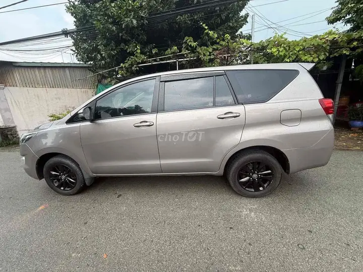 Toyota Innova 2020 photo 4