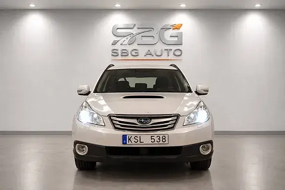 Subaru Outback 2010 photo 2