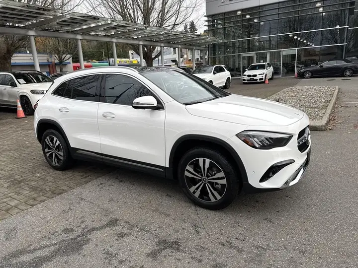 Mercedes-Benz Gla 2026 photo 2