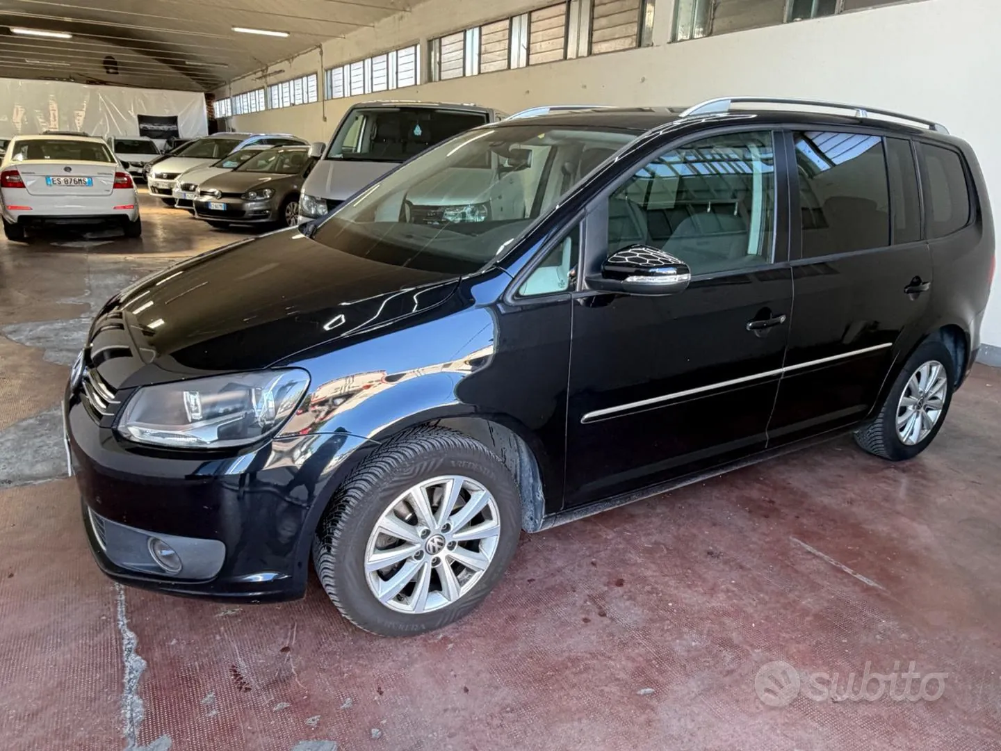 Volkswagen Touran 2013 photo 2
