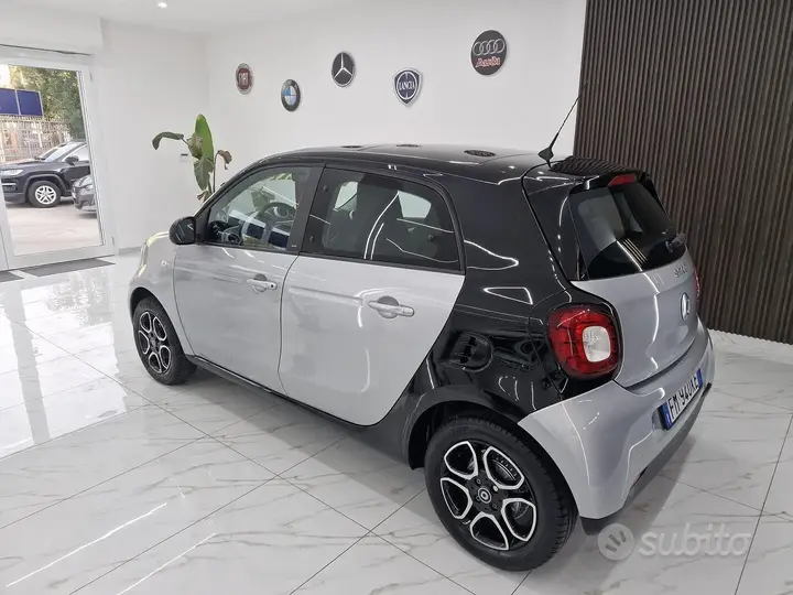 Smart Forfour 2017 photo 4