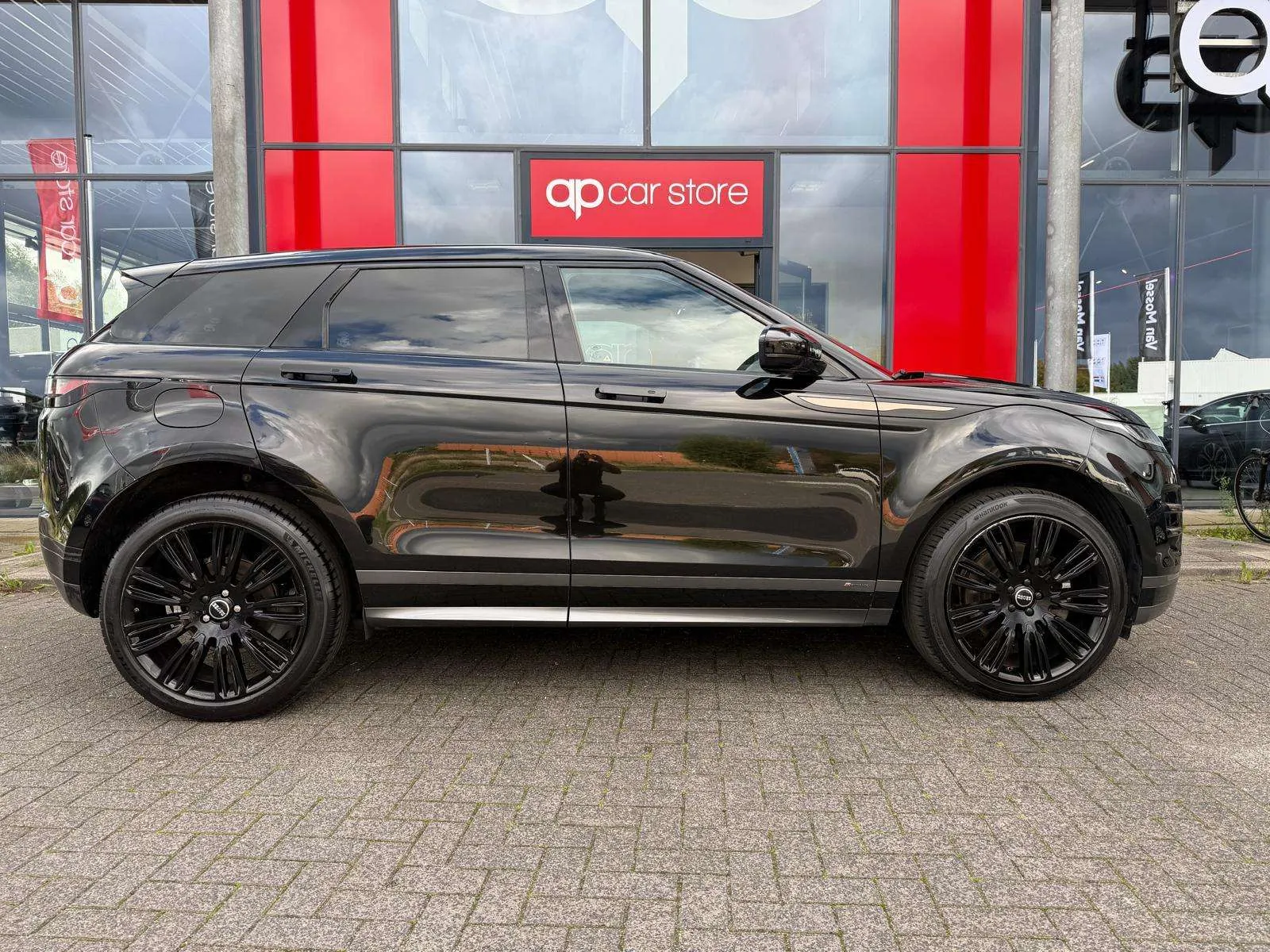 Land Rover Range Rover Evoque 2019 photo 3