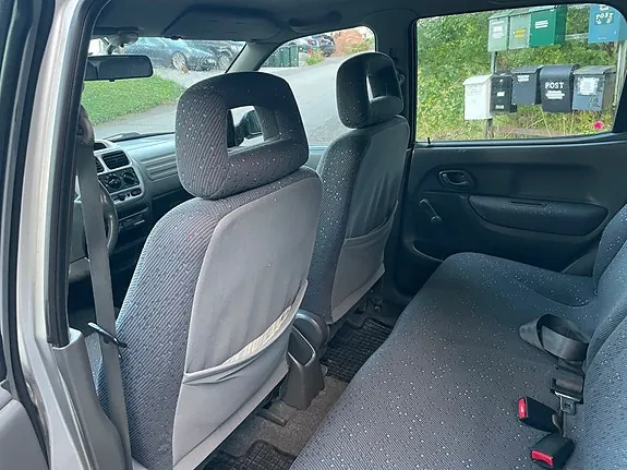 Suzuki Ignis 2001 photo 5
