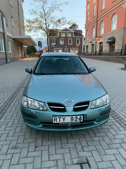 Nissan Almera 2001 photo 3
