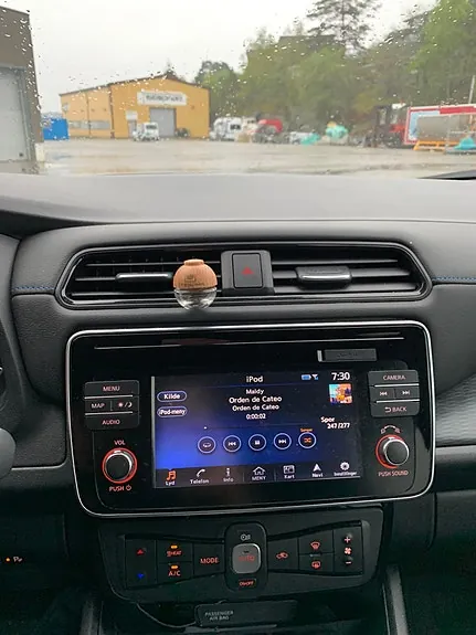 Nissan Leaf 2018 photo 4